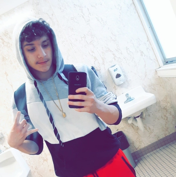 Meet your Posher, Bradon - Picture 1 of 1